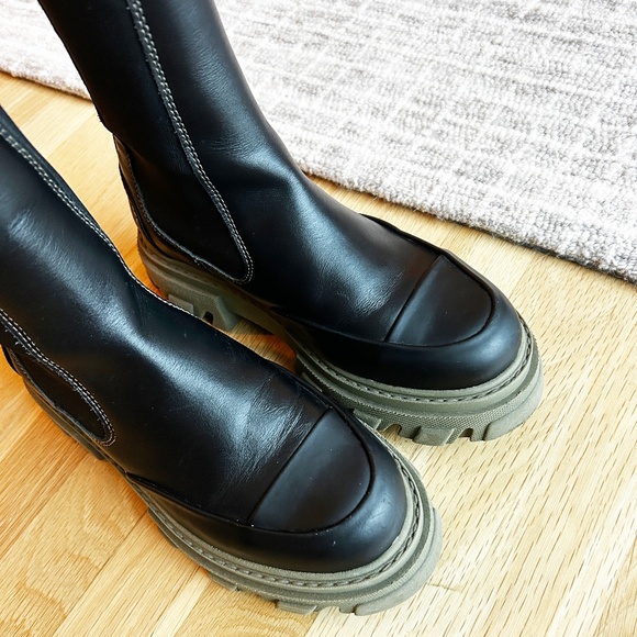 GANNI Black Leather Lug-Sole Mid Chelsea Boot Green sole 38 7.5 - Picture 8 of 10